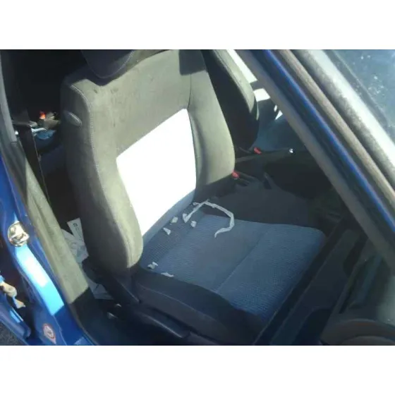 VOLKSWAGEN GOLF IV BERLINA (1J1) '1998 BASICO AZUL