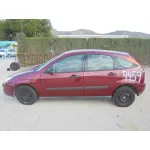 FORD FOCUS BERLINA (CAK) FORD FOCUS BERLINA (CAK) '1999 AMBIENTE GRANATE 1998