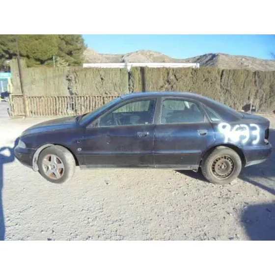 AUDI A4 BERLINA (B5) '2000 1.9 TDI AZUL