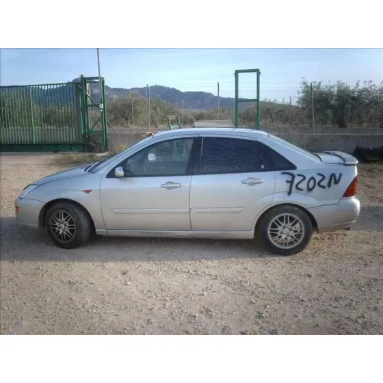 FORD FOCUS BERLINA (CAK) '1998 GHIA GRIS