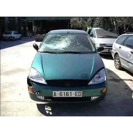 FORD FOCUS BERLINA (CAK) '1998 1.6 16V CAT VERDE