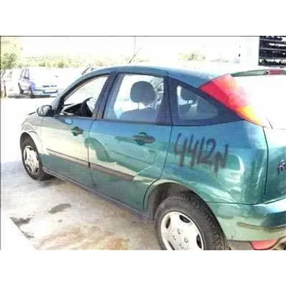 FORD FOCUS BERLINA (CAK) '1998 1.6 16V CAT VERDE