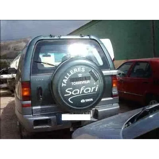 TATA SAFARI '1999 VERDE