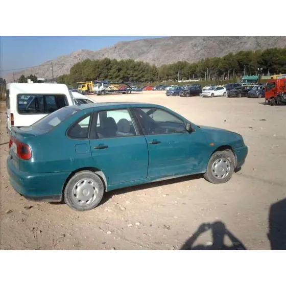 SEAT CORDOBA BERLINA (6K2) '1995 ANIVERSARIO VERDE