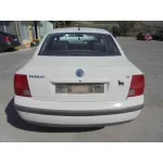 VOLKSWAGEN PASSAT BERLINA (3B2) '1999 BERLINA BLANCO