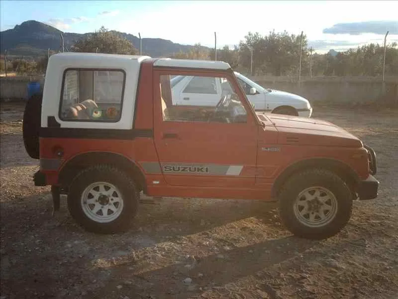 SUZUKI SAMURAI (SJ) '1988 * ROJO