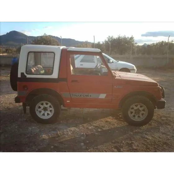 SUZUKI SAMURAI (SJ) '1988 * ROJO