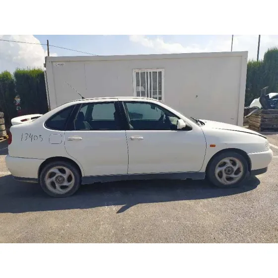 SEAT CORDOBA BERLINA (6K2) '1998 SXE BLANCO
