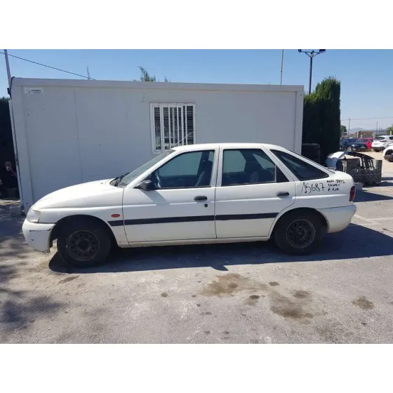 FORD ESCORT BERL./TURNIER '1997 GHIA BERLINA BBLANCO