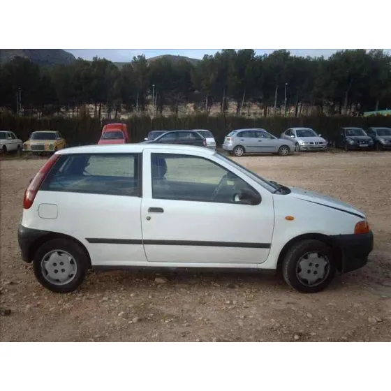 FIAT PUNTO BERLINA (176) '1997 55 S BLANCO