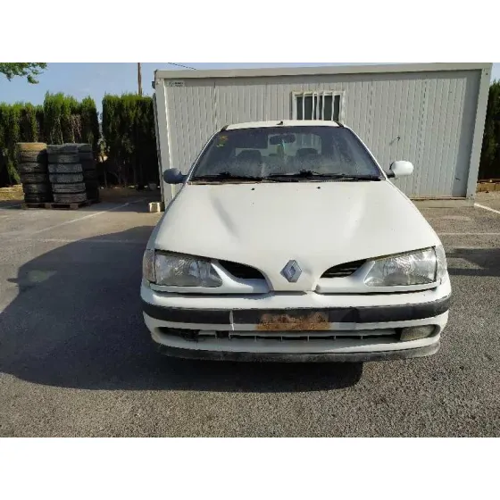 RENAULT MEGANE I CLASSIC (LA0) '1998 1.6E ALIZE BLANCO