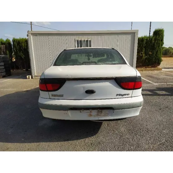 RENAULT MEGANE I CLASSIC (LA0) '1998 1.6E ALIZE BLANCO