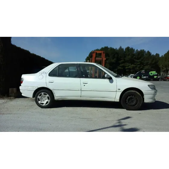 PEUGEOT 306 BERLINA 4 PUERTAS (S1) '1999 STYLE BLANCO