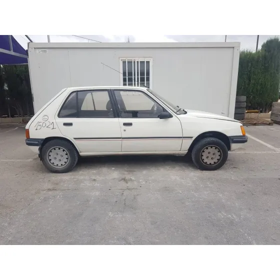 PEUGEOT 205 BERLINA '1989 1.4 GENERATION BLANCO
