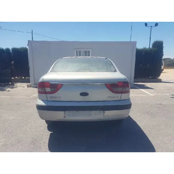 RENAULT MEGANE I FASE 2 BERLINA (BA0) '1999 1.9 DTI RT GRIS