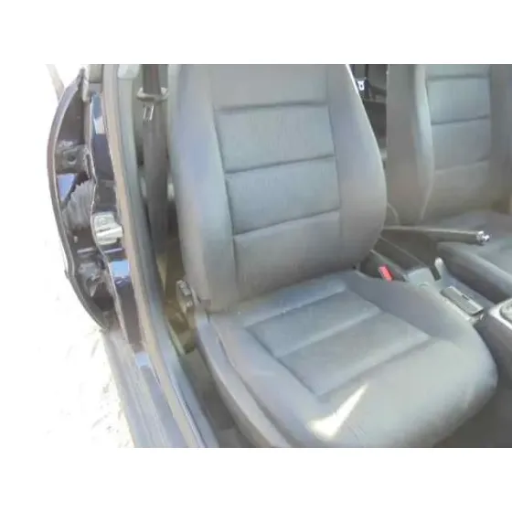 AUDI A4 BERLINA (B5) '1998 1.9 TDI AZUL