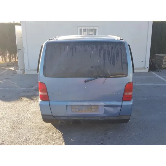 MERCEDES VITO (W638) COMBI '1997 110 D (638.174) AZUL