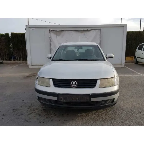 VOLKSWAGEN PASSAT BERLINA (3B2) '1992 BASICO GRIS