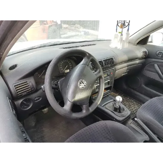 VOLKSWAGEN PASSAT BERLINA (3B2) '1992 BASICO GRIS