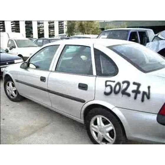 OPEL VECTRA B BERLINA '1995 1.6 GRIS