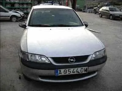 OPEL VECTRA B BERLINA OPEL VECTRA B BERLINA '1995 1.6 GRIS 1995