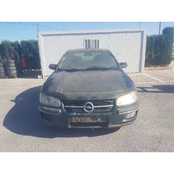 OPEL OMEGA B '1998 BASICO BERLINA VERDE