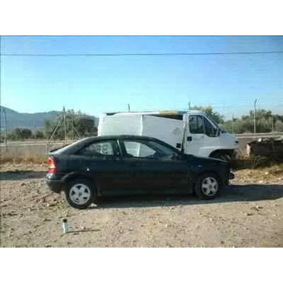 OPEL ASTRA G BERLINA '1998 1.7 TURBODIESEL CAT (X 17 DTL / 2H8) NEGRO