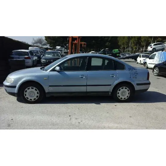 VOLKSWAGEN PASSAT BERLINA (3B2) '1998 HIGHLINE GRIS PLATA