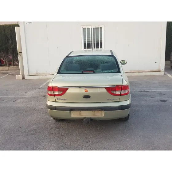 RENAULT MEGANE I FASE 2 CLASSIC (LA..) '2000 1.9 D RT VERDE