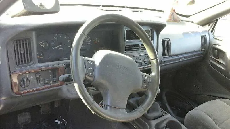 JEEP GR.CHEROKEE (ZJ)/(Z) '1995 2.5 TD LAREDO (Z) NEGRO