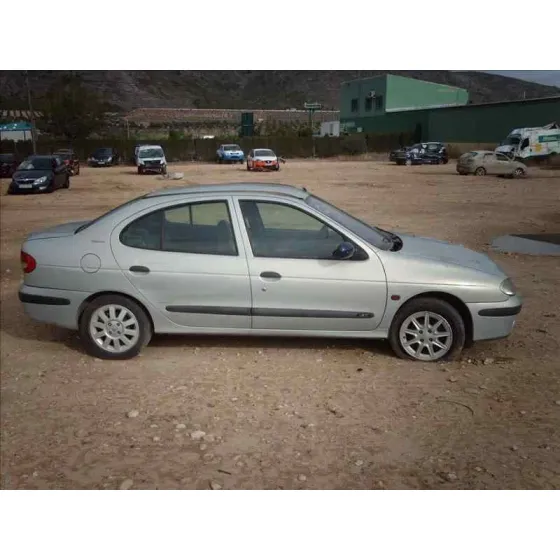 RENAULT MEGANE I CLASSIC (LA0) '1996 1.9 D RN PLATA