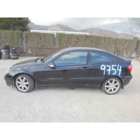 MERCEDES CLASE C (W203) SPORTCOUPE '2003 C 220 CDI (203.706) NEGRO