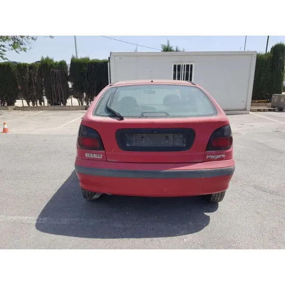 RENAULT MEGANE I BERLINA HATCHBACK (BA0) '1996 1.6E RN ROJO