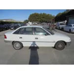 OPEL ASTRA F BERLINA '1995 MERIT BLANCO