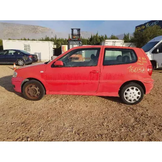 VOLKSWAGEN POLO BERLINA (6N2) '2000 TRENDLINE ROJO