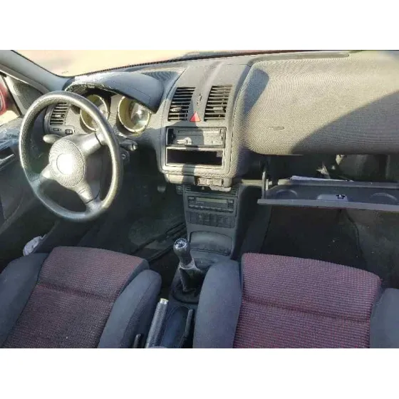 VOLKSWAGEN POLO BERLINA (6N2) '2000 TRENDLINE ROJO