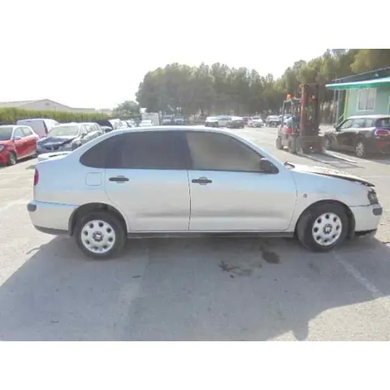 SEAT CORDOBA BERLINA (6K2) '2000 STELLA GRIS