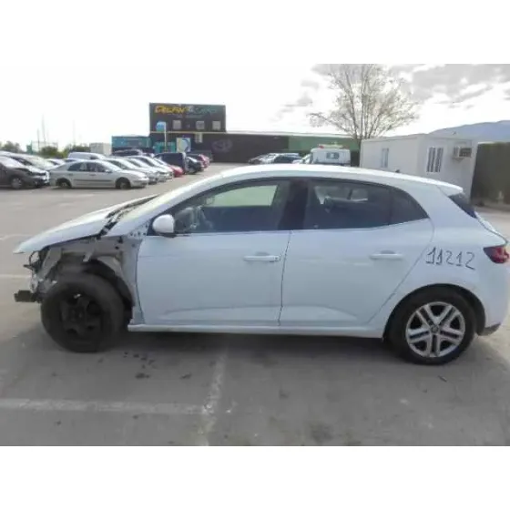 RENAULT MEGANE IV '1111 5 PUERTAS BLANCO