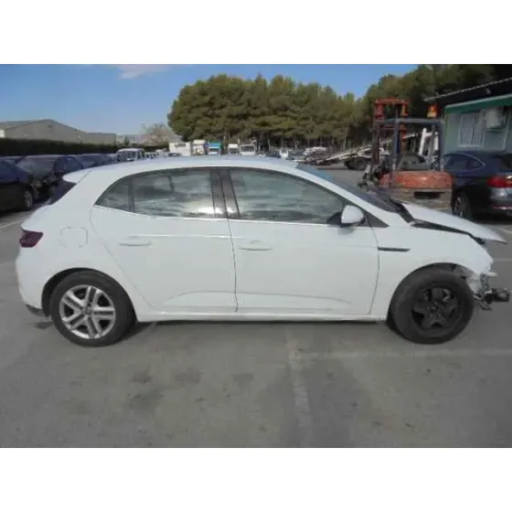 RENAULT MEGANE IV '1111 5 PUERTAS BLANCO