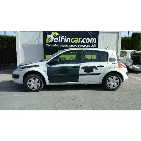 RENAULT MEGANE II BERLINA 5P '2004 DYNAMIQUE BLANCO-VERDE