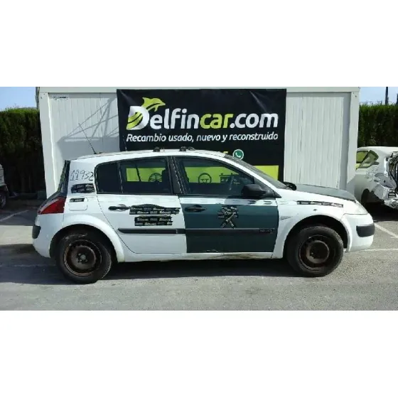 RENAULT MEGANE II BERLINA 5P '2004 DYNAMIQUE BLANCO-VERDE