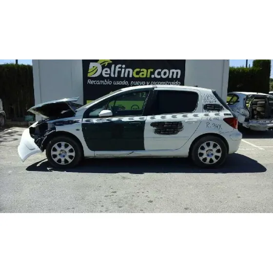 PEUGEOT 307 BERLINA (S2) '1111 1.6 16V HDI BLANCO-VERDE