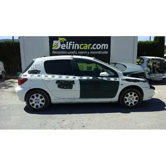 PEUGEOT 307 BERLINA (S2) '1111 1.6 16V HDI BLANCO-VERDE