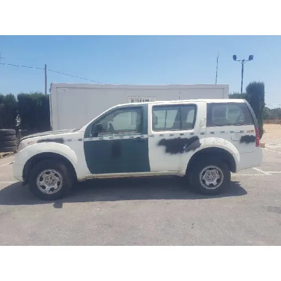 NISSAN PATHFINDER (R51) '1111 2.5 DCI XE VERDE-BLANCO