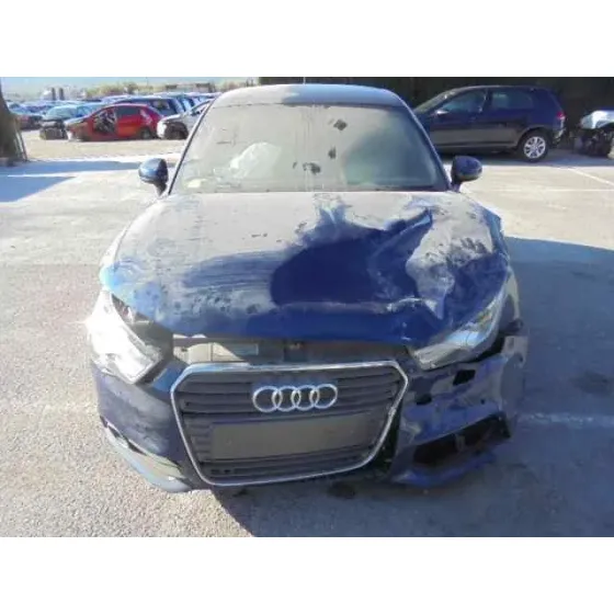 AUDI A1 (8X) '2011 ATTRACTION AZUL