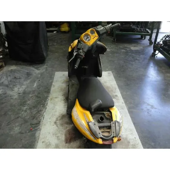 YAMAHA YQ 50 '2006 AMARILLO