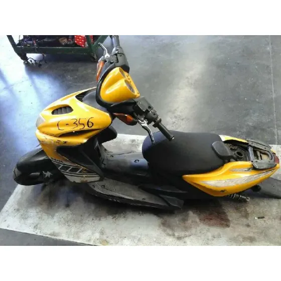 YAMAHA YQ 50 '2006 AMARILLO