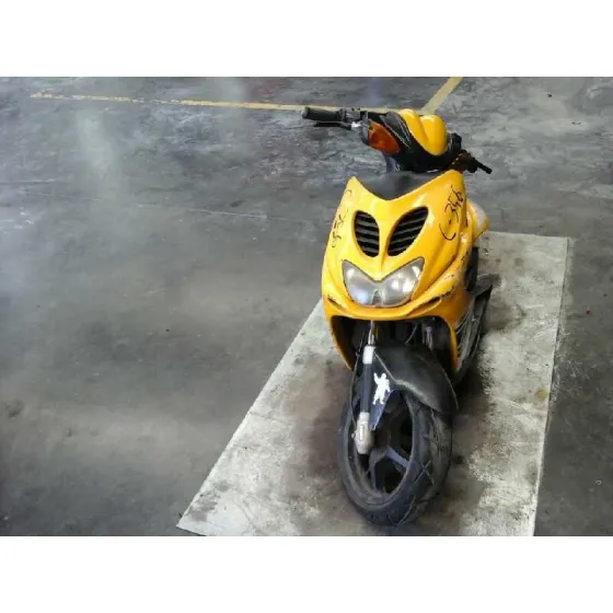 YAMAHA YQ 50 '2006 AMARILLO