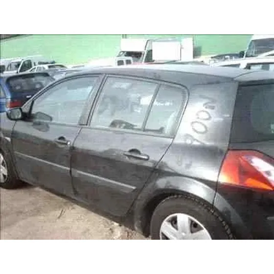 RENAULT MEGANE II BERLINA 5P '2004 DYNAMIQUE NEGRO