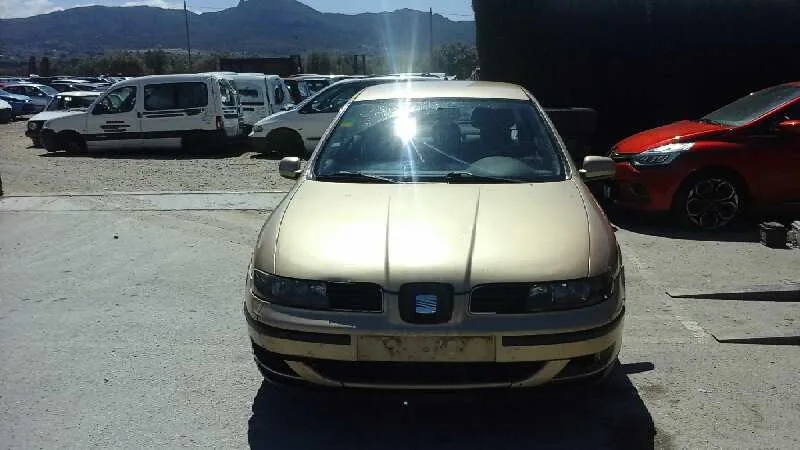 SEAT TOLEDO (1M2) '1999 STELLA DORADO